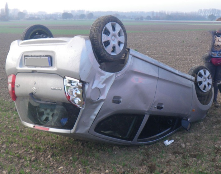 POL-DN: Schwerer Verkehrsunfall auf gesperrtem Weg