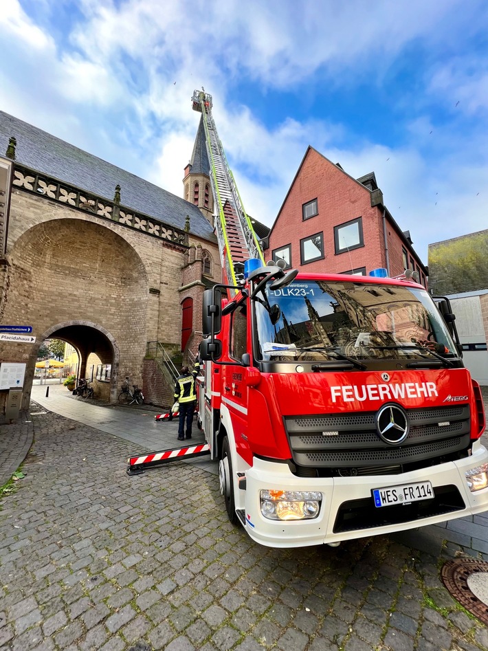 FW Xanten: Erfolgreiche Ausbildung zum Drehleitermaschinisten