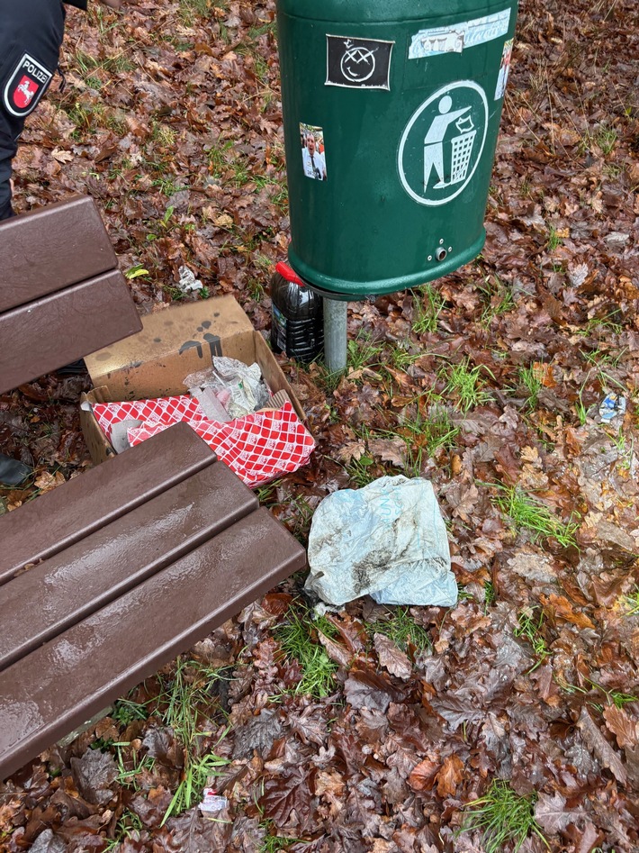 POL-ROW: ++ Rotenburg: Mann setzt Pfefferspray im Ausländeramt ein ++ Hinweise zur Müllentsorgung gesucht ++