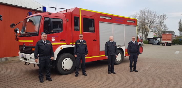 FW-EN: 24 Feuerwehrkräfte werden ausgebildet