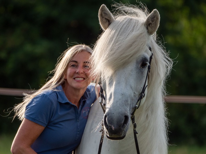 Rabea Schmale: Wir brauchen kompetente Pferdetrainerinnen, die dem Reitsport ein neues Gesicht geben