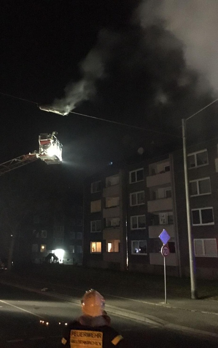 FW-GE: Arbeitsreiche Silvesternacht für Feuerwehr und Rettungsdienst - Silvesterbilanz der Feuerwehr Gelsenkirchen