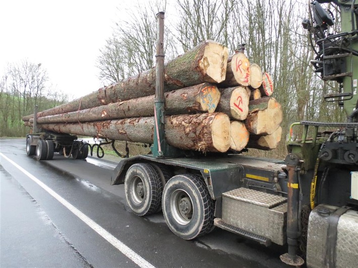 POL-PPTR: Zahl der überladenen Holztransporte erschreckend ansteigend