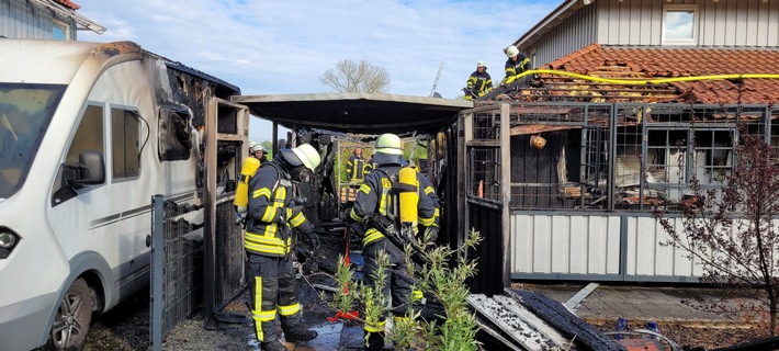 POL-STD: Feuer in Burweg greift von Schuppen auf Wohnmobil und Haus über - 350.000 Euro Sachschaden