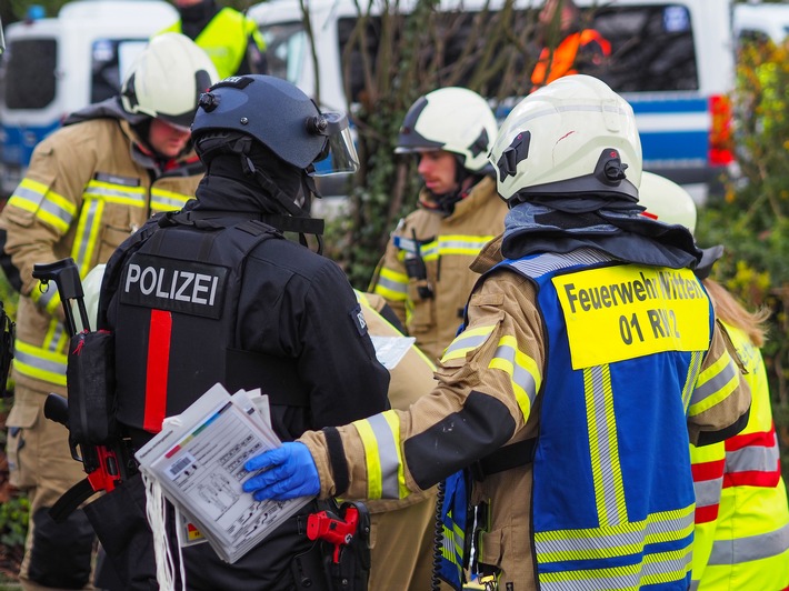 POL-BO: Erfolgreiche Übung von Feuerwehr und Polizei