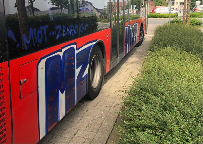 POL-ST: Steinfurt-Bu.; Sachbeschädigungen an Omnibussen