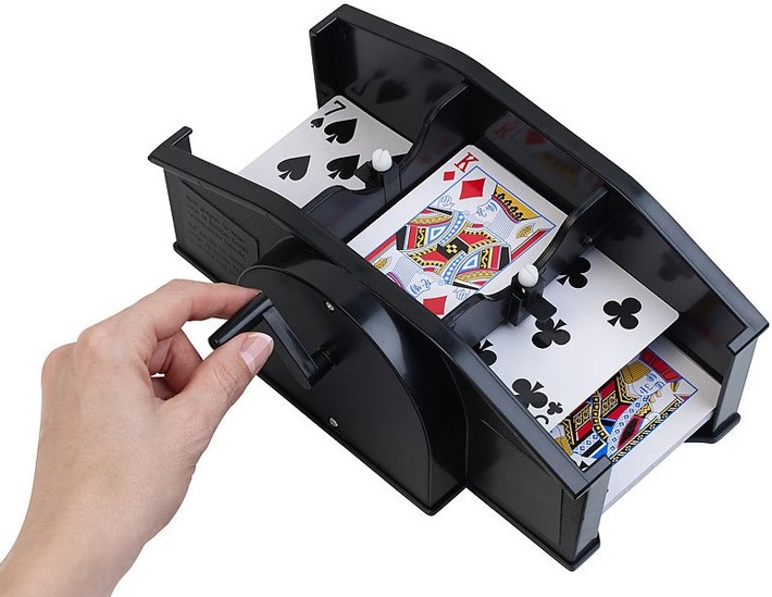 Kartendecks gründlich gemischt: Grand Straight Royale Manuelle Kartenmisch-Maschine für 2 Decks á 54 Karten, schwarz