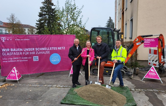 Telekom startet Glasfaserausbau in Eching