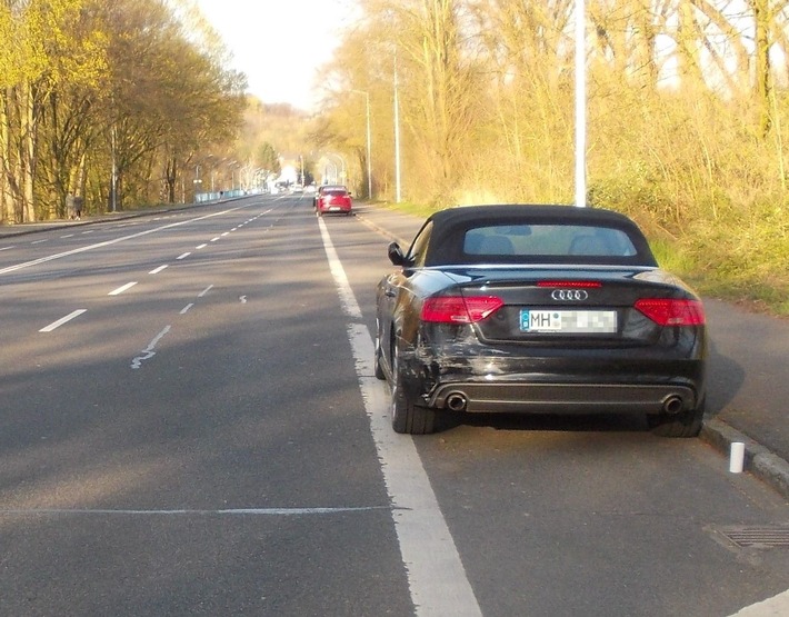 POL-E: Mülheim an der Ruhr: Audi auf Mendener Brücke bei Unfall stark beschädigt - Polizei sucht flüchtigen Unfallverursacher