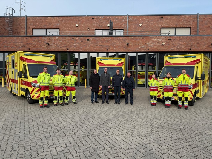 FW Ratingen: Feuerwehr Ratingen - Neue Rettungswagen für den Rettungsdienst der Städte Ratingen und Heiligenhaus