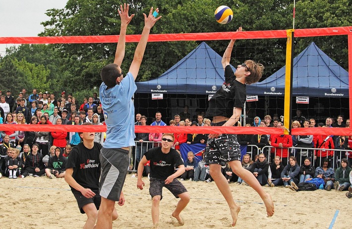 Bw-Beachen 2015: Bundeswehr lädt Jugendliche zum bundesweiten Team- und Trendsport-Event ein.