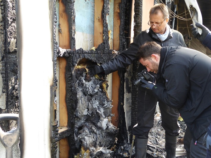 POL-HM: Nachtrag zur Mitteilung &quot;Brand eines Doppelhauses&quot;: keine Hinweise auf Brandstiftung