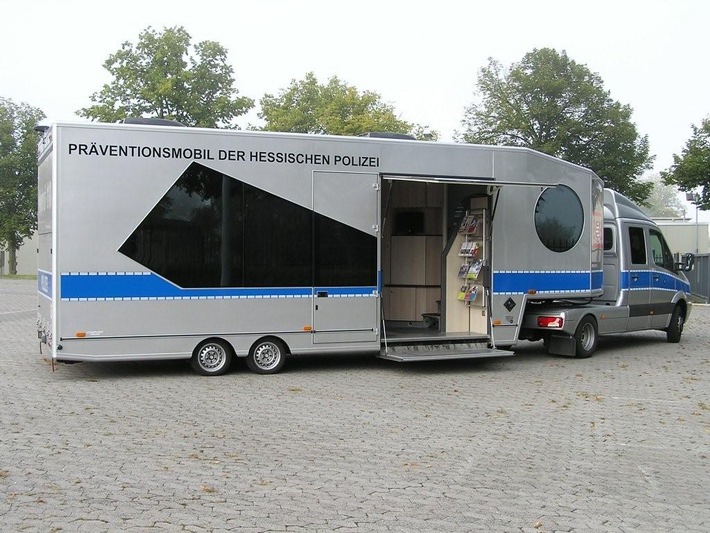 POL-DA: Südhessen / Darmstadt: Sicheres Hessen- Einbrechern einen Riegel vorschieben / Präventionsmobil der Hessischen Polizei unterwegs in Südhessen