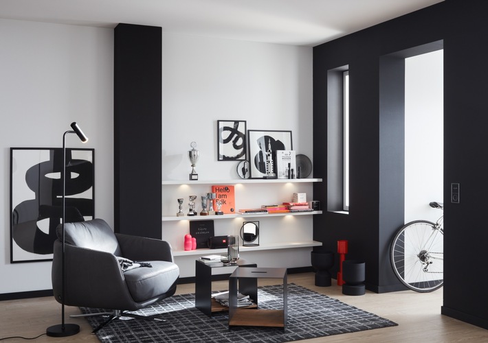 Pressemitteilung | Gegensätze ziehen sich an: Wohnen in Black & White