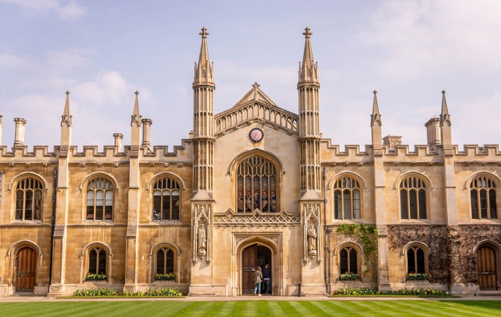 Vertragsunterzeichnung in Brüssel: Vereinigtes Königreich kehrt 2027 zu Erasmus+ zurück