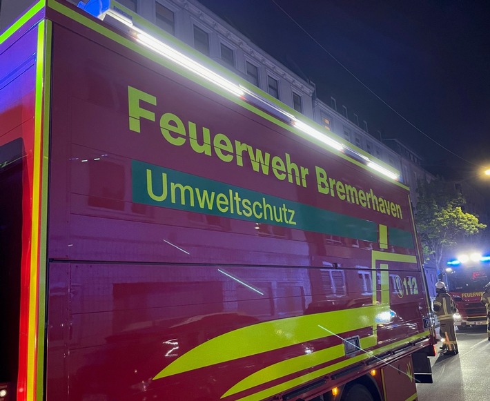 FW Bremerhaven: Gasausströmung in einem Mehrfamilienhaus