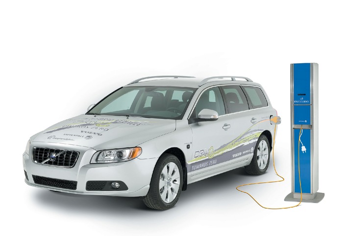 Volvo Car Corporation und Vattenfall investieren Milliardenbeträge in die Markteinführung von Plug-in Hybridfahrzeugen für 2012