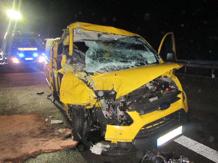 POL-VDMZ: Am Steuer eingeschlafen - Unfall mit einem Schwer- und drei Leichtverletzten