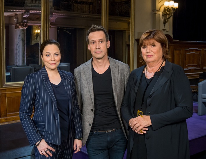 &quot;Das Literarische Quartett&quot; im ZDF mit Gast Sasha Marianna Salzmann (FOTO)