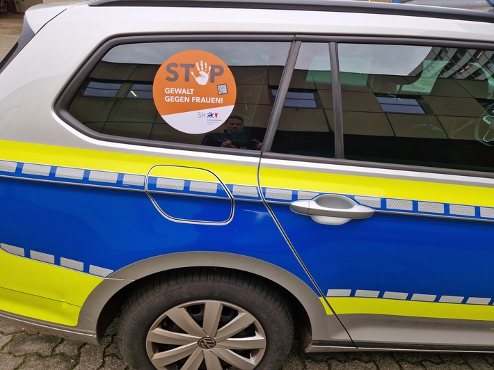 POL-HL: HL- OH Orange Days: Polizeidirektion Lübeck setzt Zeichen gegen Gewalt an Frauen