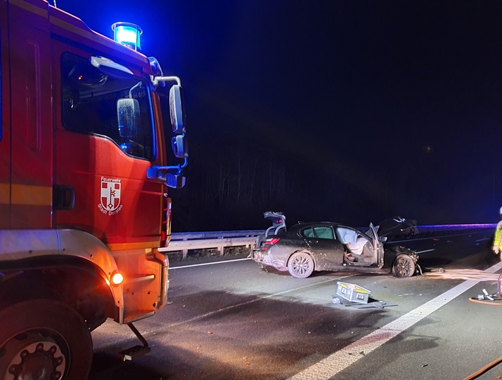 FW-Dorsten: +++ Verkehrsunfall Bundesautobahn 31 mit 2 verletzten Personen +++