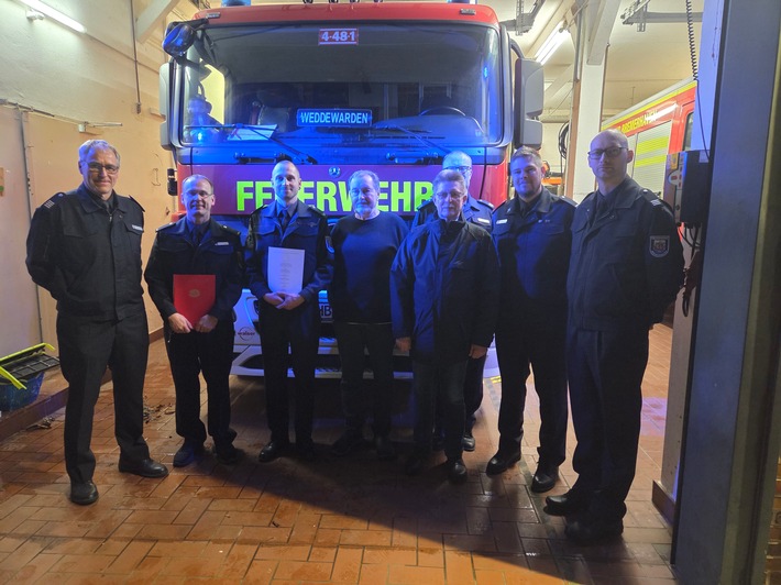 FW Bremerhaven: Jahreshauptversammlung der Freiwilligen Feuerwehr Weddewarden - Ehrung für 60 Jahre Mitgliedschaft