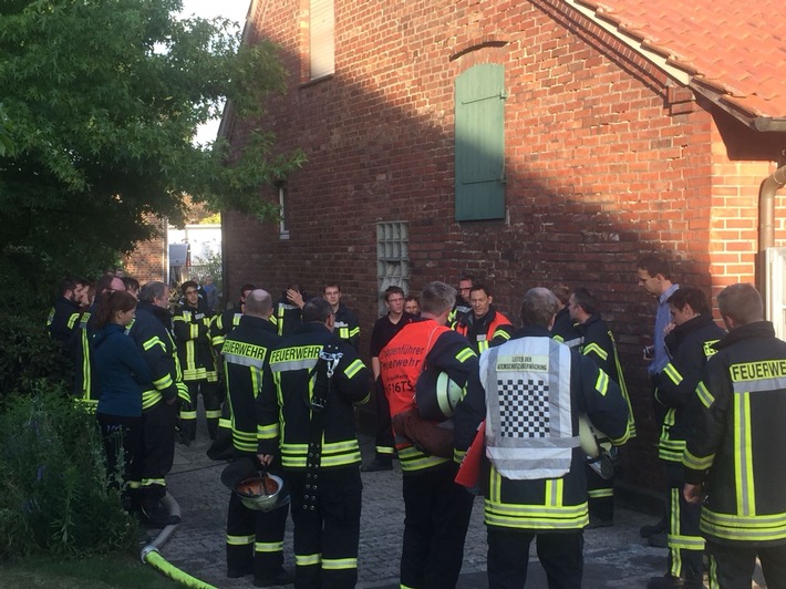 FW-WRN: Gemeinsamer Übungsabend vom LZ 3 aus Stockum und der LG 4 aus Holthausen der Freiwilligen Feuerwehr Werne in Stockum