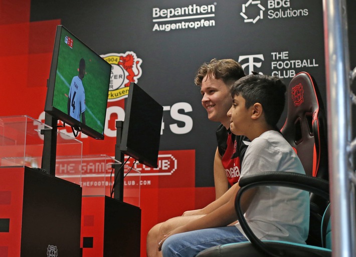 "Fit for Gaming - Gesundes zocken, aber wie?"- Kinder der Arche lernen und spielen mit Profi-Gamern