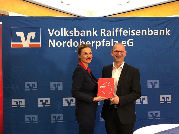 Volksbank Raiffeisenbank Nordoberpfalz setzt auf Highspeed-Anschlüsse von Vodafone