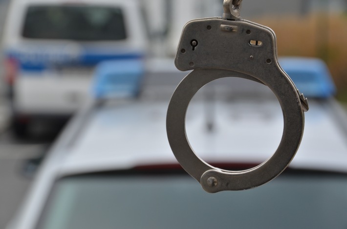 BPOLD FRA: Bundespolizei verhaftet gesuchten Drogenhändler bei Binnengrenzkontrolle