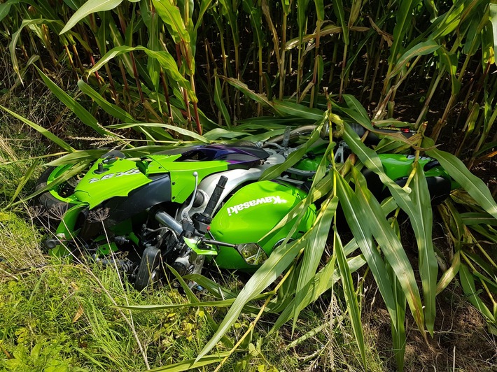 POL-NI: Verkehrsunfall zwischen Motorrad und Pkw zwischen Möllenbeck und Elfenborn.