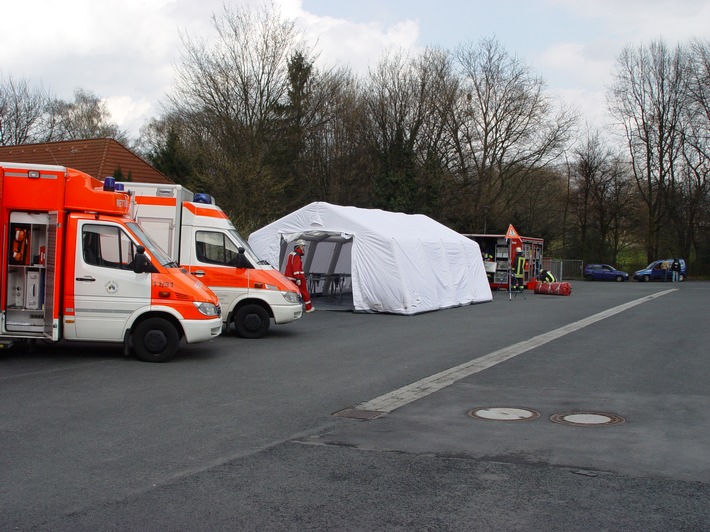 FW-E: Rettungsdienst und Feuerwehr erprobten neuen Container