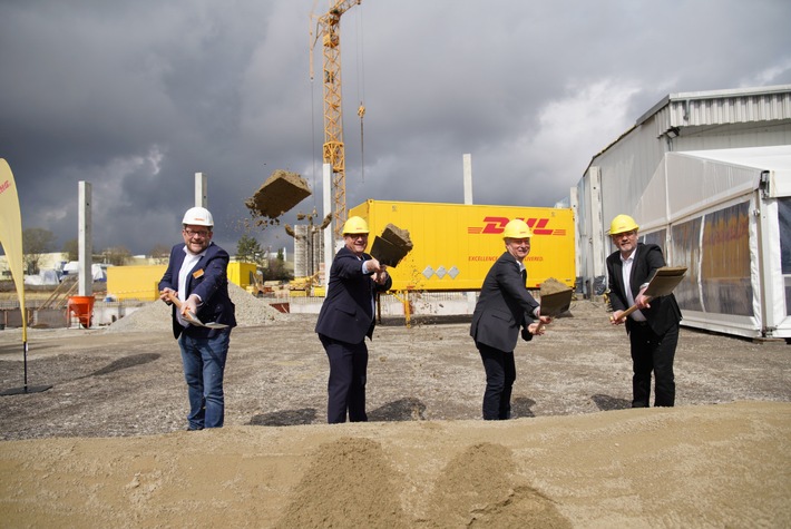 PM: DHL Freight setzt Spatenstich für neuen Standort in Villingen-Schwenningen / PR: DHL Freight breaks ground on new site in Villingen-Schwenningen