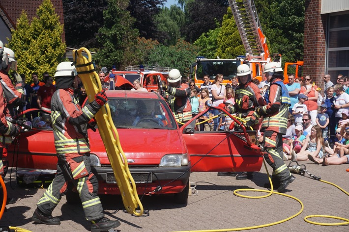 FW Norderstedt: Freiwillige Feuerwehr Garstedt - Tag der offenen Tür mit vielseitigem Programm