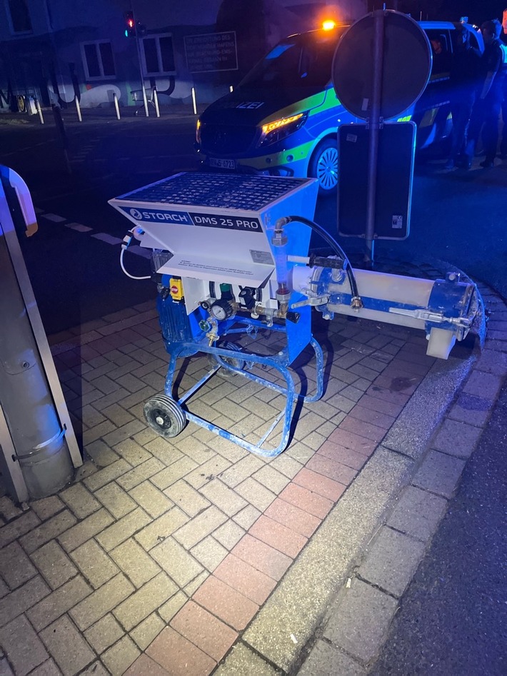 POL-DO: Wem gehört diese Baumaschine? Festnahme nach Diebstahlversuch einer Baumaschine an der Kreuzung Westfaliastraße/ Sunderweg.