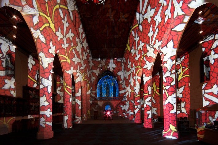 Paradiesisches Lichtspiel im Kloster Königsfelden / 16./17. April Lichtprojektionen von Gerry Hofstetter