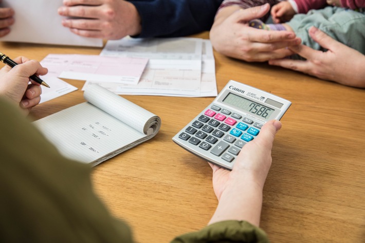 Appello di Caritas al Consigliere federale Alain Berset / Il trattamento del coronavirus dovrebbe essere gratuito per le persone bisognose