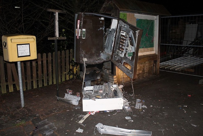 POL-OE: Zigarettenautomat gesprengt