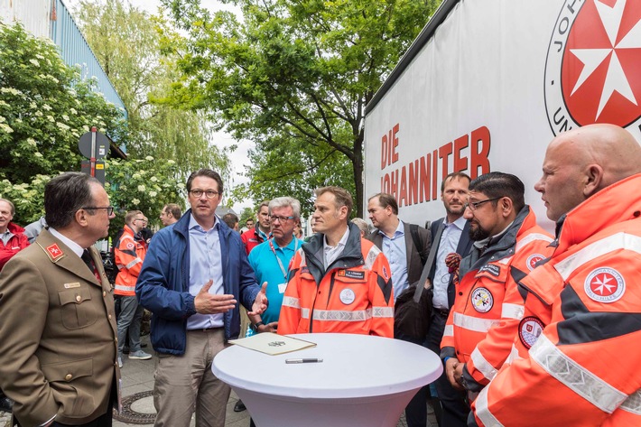 Johanniter-Unfall-Hilfe wird Sicherheitspartner der &quot;Aktion Abbiegeassistent&quot; von Bundesminister Andreas Scheuer