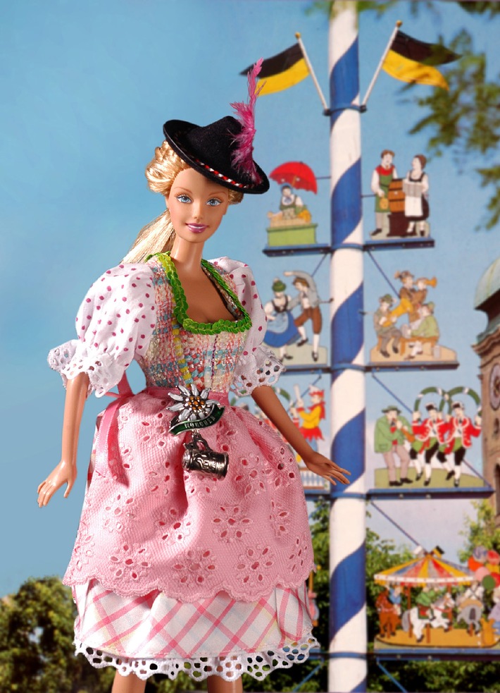 Barbie in RENA LANGE