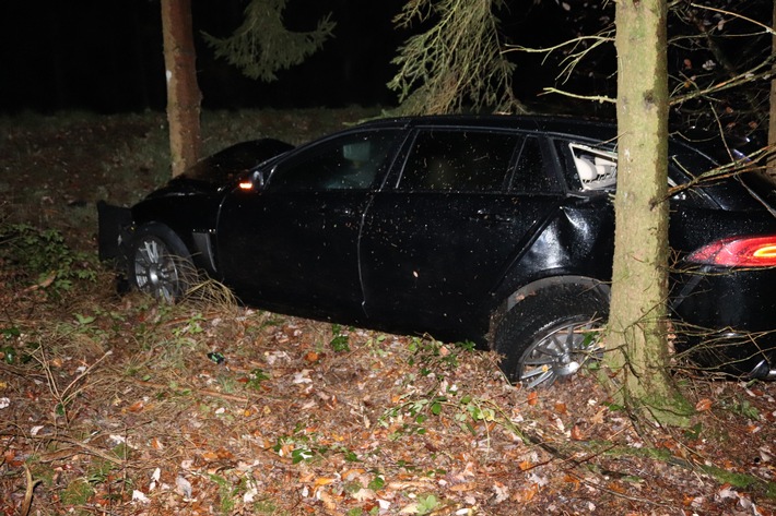 POL-PDTR: Betrunkener PKW-Fahrer verursacht Verkehrsunfall