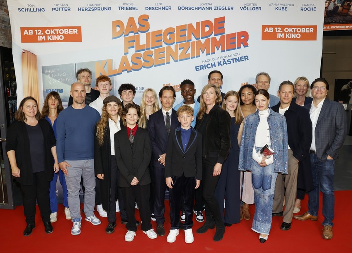 DAS FLIEGENDE KLASSENZIMMER feiert Weltpremiere in Berlin