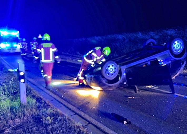 POL-ME: Alleinunfall mit dem Auto: 22-Jähriger schwer verletzt - 2505104