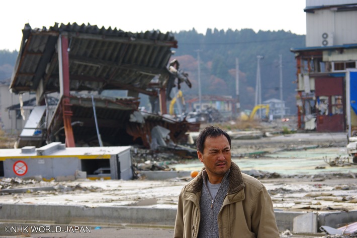 &quot;3.11 - Ten Years On&quot;: NHK WORLD-JAPAN blickt zurück auf gigantisches Erdbeben / Der japanische Hollywood-Star Ken Watanabe besucht die Katastrophengebiete