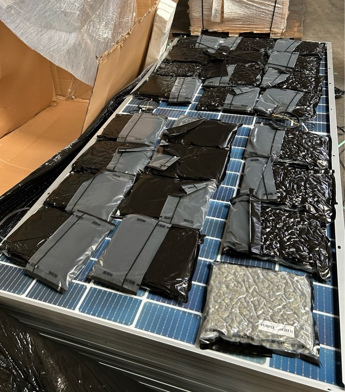 ZOLL-F: Frankfurter Zoll deckt Marihuana-Schmuggel in Solarmodulen auf