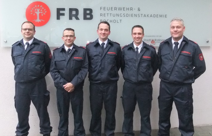 FW-Stolberg: Fünf weitere Notfallsanitäter für die Feuerwehr Stolberg