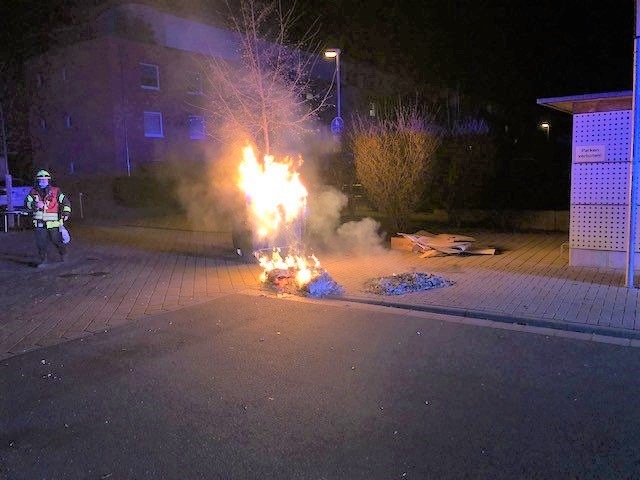 POL-PDWO: Worms - Müllcontainer in Flammen