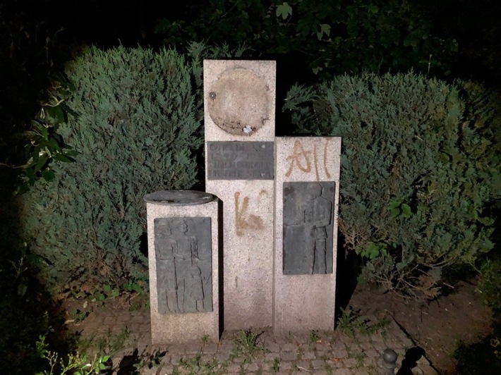 POL-PDTR: Sachbeschädigung am Otto-Decker-Denkmal in Idar-Oberstein