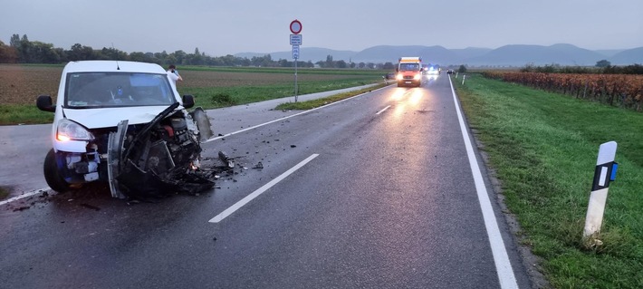 POL-PDLD: Verkehrsunfall mit drei Beteiligten