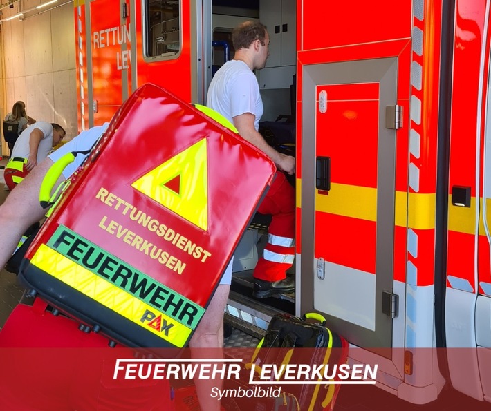 FW-LEV: PKW Brand nach Verkehrsunfall